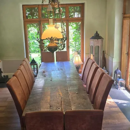 Casa de Férias Am Wasserturm Fuer 6 Erwachsene Und 9 *