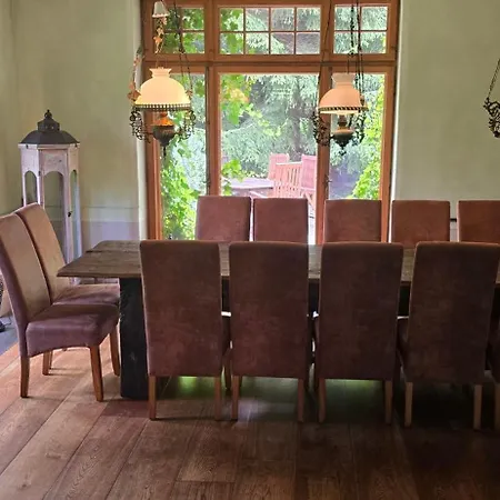 Am Wasserturm Fuer 6 Erwachsene Und 9 * Graal-Mueritz