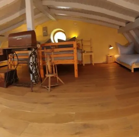 Casa de Férias Am Wasserturm Fuer 6 Erwachsene Und 9