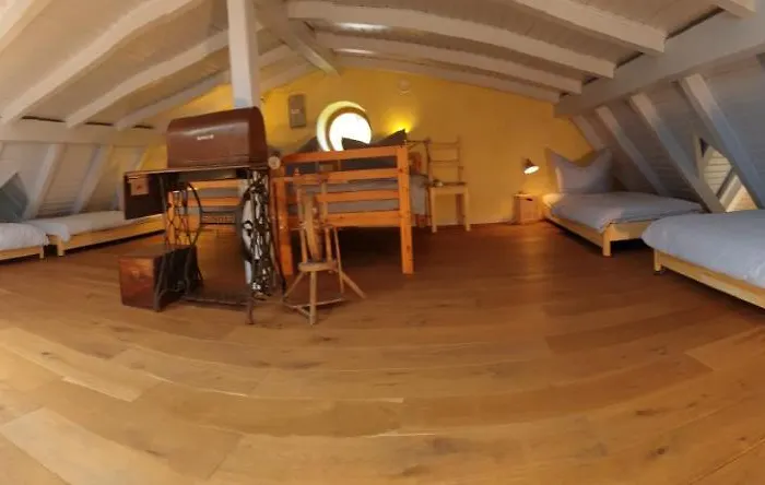 Ferienhaus Am Wasserturm Für 6 Erwachsene Und 9