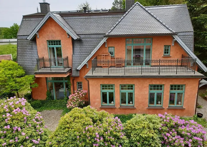 Ferienhaus Am Wasserturm Für 6 Erwachsene Und 9 *